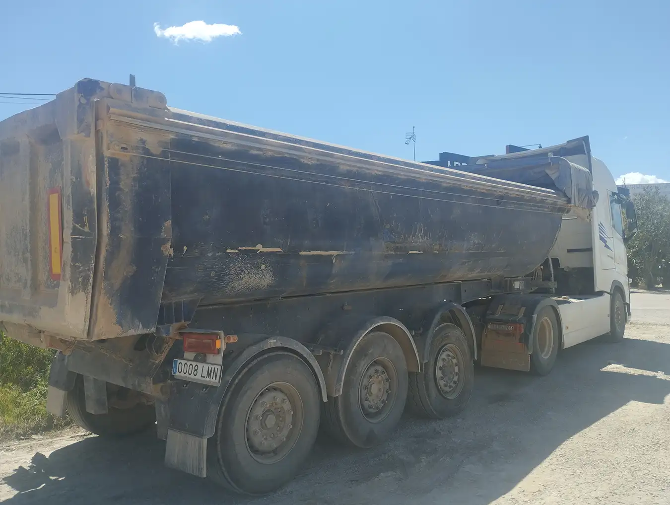 sionlla transporte mercancias banera basculante
